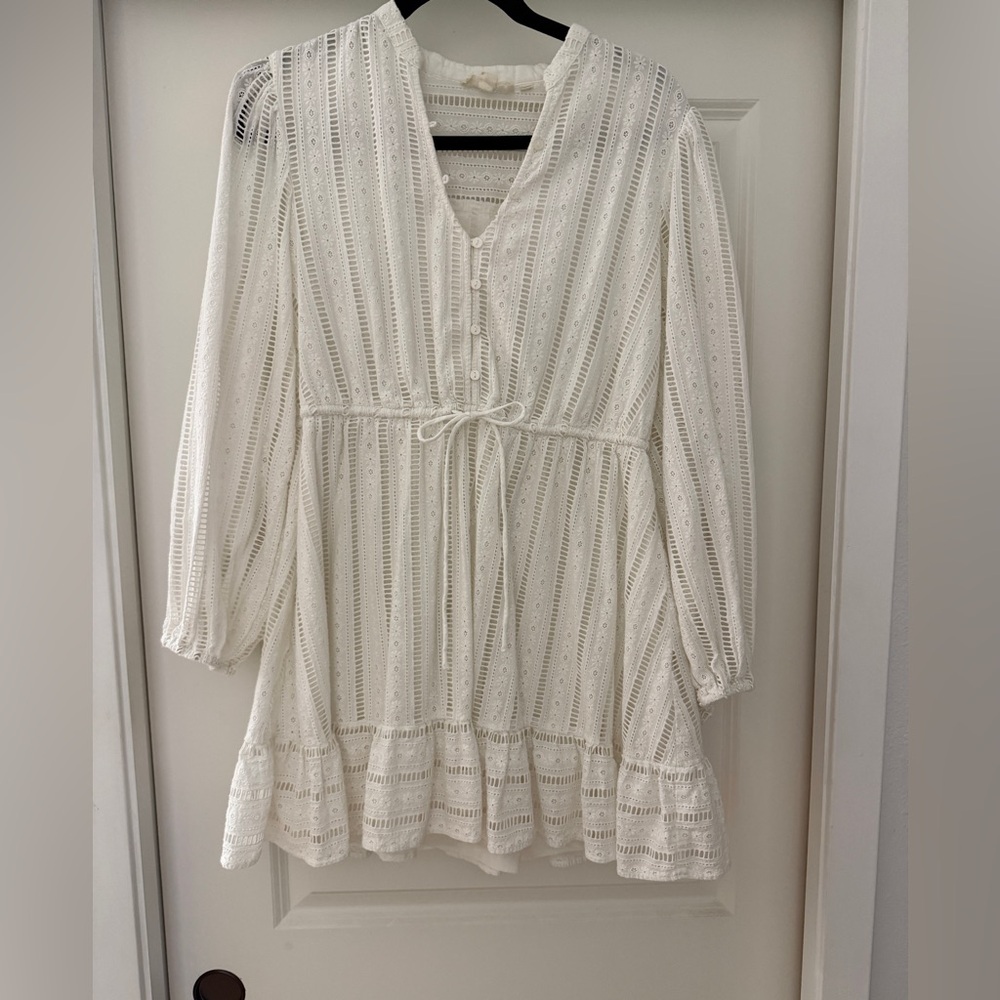 Elegant White Lace Dress